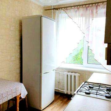 Продажа 2-х комнатной квартиры на Красном Камне!