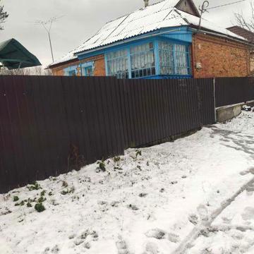 Продається будинок біля річки 27 соток землі
