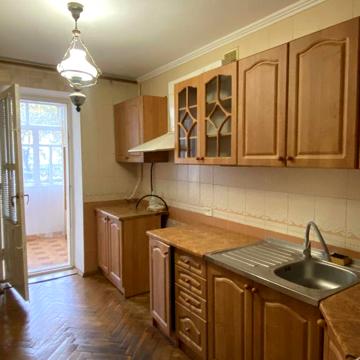 Продаж 3 кімнатної квартири  Пр. Соборності