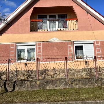 Центральна, 111