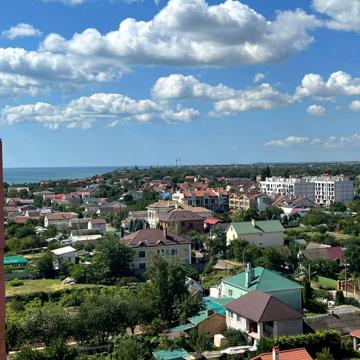 Парусна вул. (Героїв Сталінграду), 1