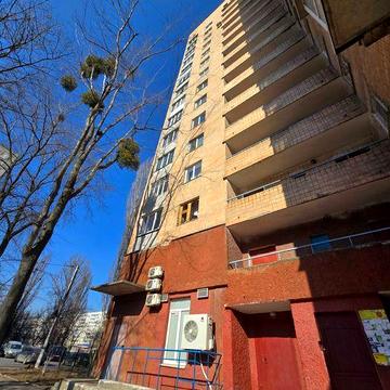Продаж двокімнатної квартири на масиві Незалежності