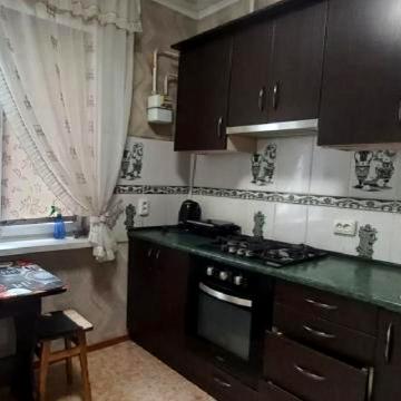 Пішонівська вул., 27