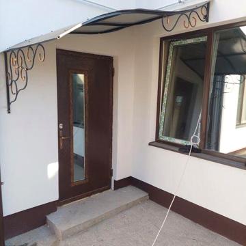 Продам будинок в центрі