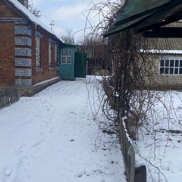Продам добротный домик в Песочине