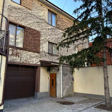 Бернардацці вул. (Красних Зір), 12а