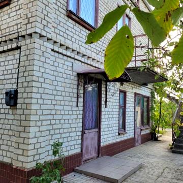 Продам жилой дом в Елизаветовке с документами и санузлом.