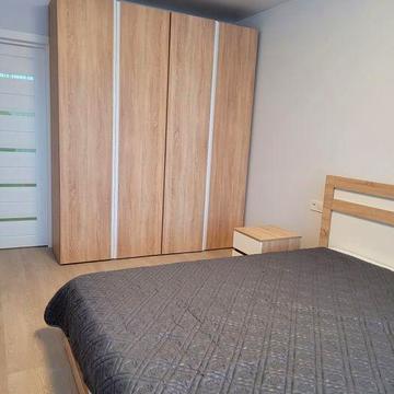 Здам 1 км.кв.поряд Центру,відмінний стан,меблі,техніка.Вільно