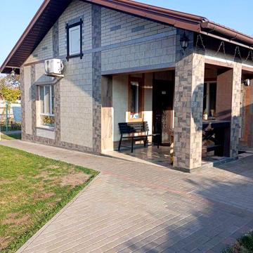 Продам будинок біля річки