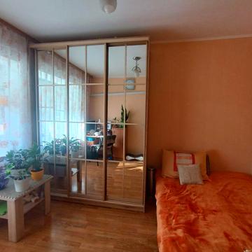 Продаж 2 кк Київська