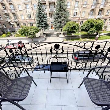 Продаж 3х кімнатної квартири на Мечникова