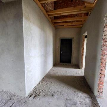 ПРодається 2 кімнатна квартира з горищем в ПОДАРОК