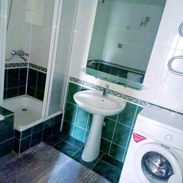 Продам 2-кімнатну квартиру 52м², м. Полтава, вул. 23 Вересня б.21.