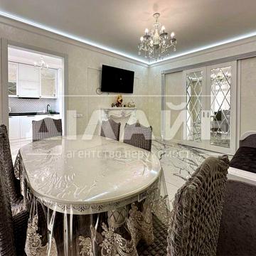 VIP 2х рівнева квартира з дизацнерським ремонтом