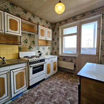 Продам 1 к квартиру на Тополе 3