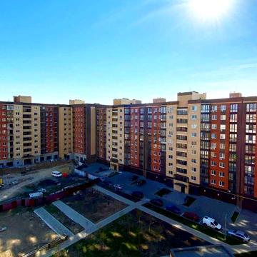 Академіка Сахарова вул., 5