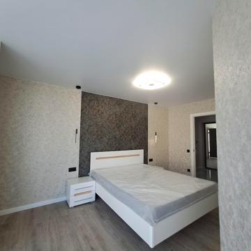 Білогірська вул., 13