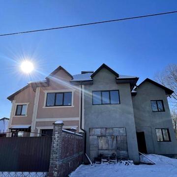 Великий дуплекс  з екологічних матеріалів