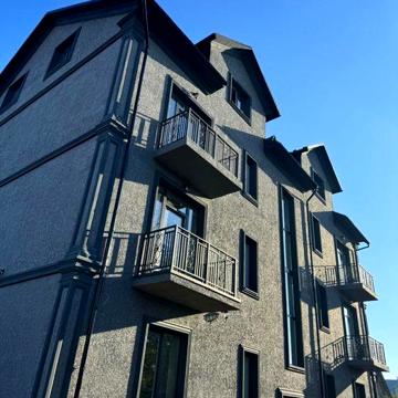 Продається 2-х кімнатна квартира. 700$ м.кв