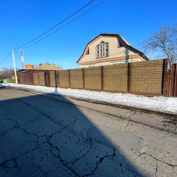 Будинок на березі Кременчуцького водосховища