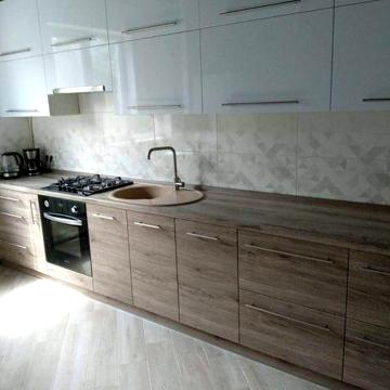 Продам дом на дві сімї