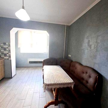 Продаж просторої 4к квартири, А. Ахматової, 13-Б, ст м Позняки