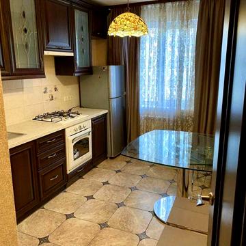 ПРОДАМ 3 кімнатну квартиру з АО на ГЕРОІВ КРУТ