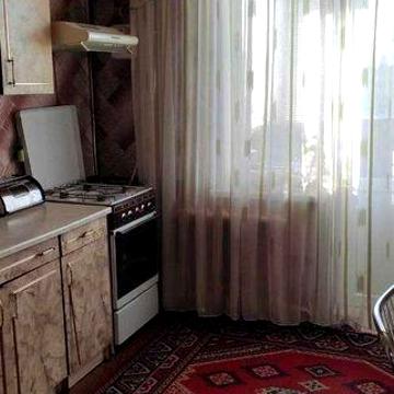 Продається трикімнатна квартира на ПШС