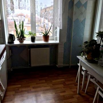 Продається трикімнатна квартира з індивідуальним опаленням