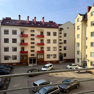 Продаж 4-х кімнатної квартири в центрі міста
