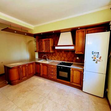 Продам большую 3-к квартиру ( 75 м2) ж/м Ломовский , Шолохова