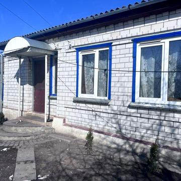 Дом в селе Любарци
