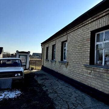 Продам будинок  у Гребінках/біля ставка