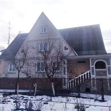 Весняна вул.