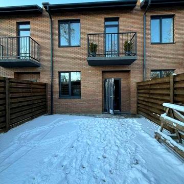 Преміум таунхаус Центр власні двори єОселя Розтермінування