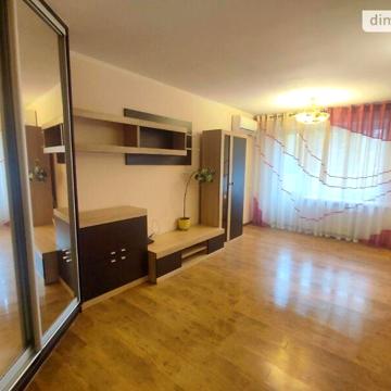 Продаж 3к Квартира Рятувальників (Олега Кошового) вулиця