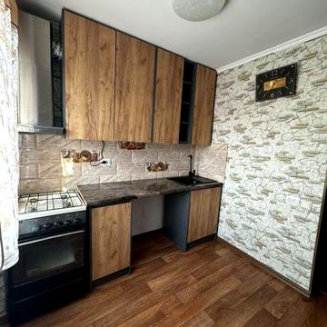 Продам 1 ком кв Лозова