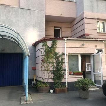 Продам 2-кімнатну квартиру з ремонтом, район ст.метро «Лук’ьянівська»