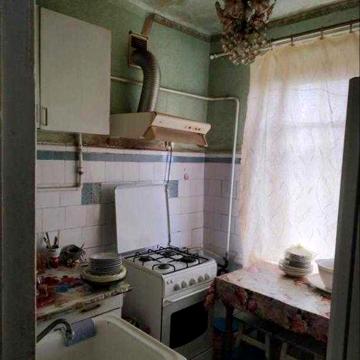 Продам 1к кв  на Редина р-н Школа