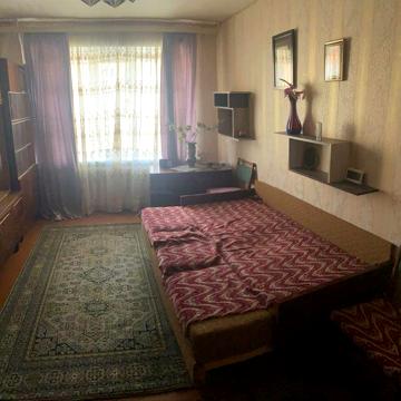 Сдам квартиру, однокомнатную район биржи, на длительный срок …………………..