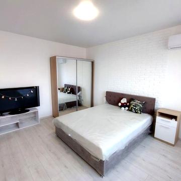 Здам 1 к кв метро Чернігівська пішки 3 хв Проспект Краківская 27а