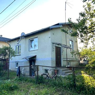 Ціну знижено!!! ПРОДАЖ БУДИНКУ В СТРИЮ з діялнкою 10 сот.!