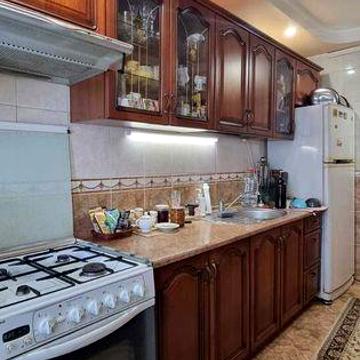 Продається 4 кімнатна квартира. Ботанічний сад.