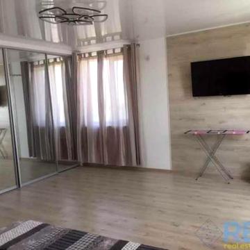 Большая квартира с ремонтом Малиновский район. Цена снижена на 1200$