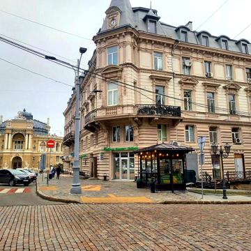 Дерибасівська вул., 10