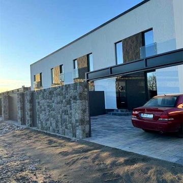 Таунхаус 4 кімнати 2 поверхи газ цегла