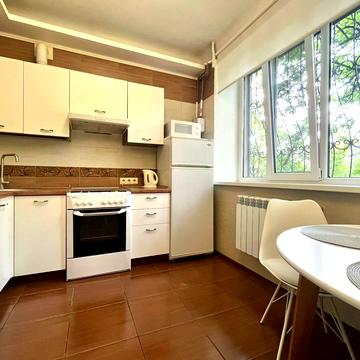 Весніна вул., 7а