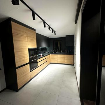 None 155000.0 USD
