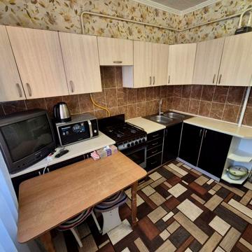 2 Кімнатна.На Жадова.Автономка газ.Меблі,Техніка.