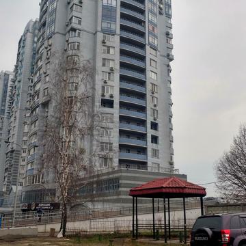 Миколи Ушакова вул., 1-Д